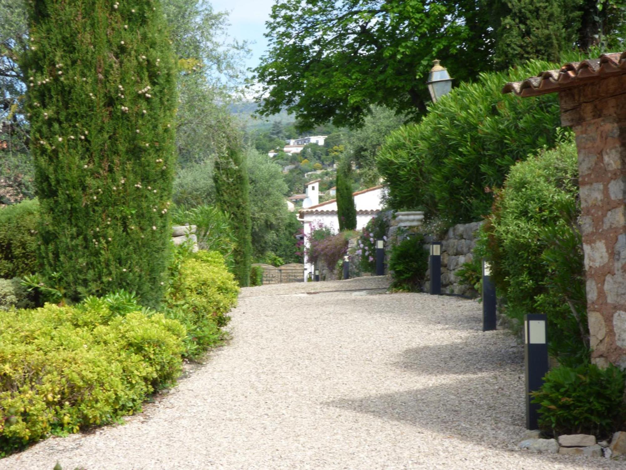 Apartment Cezanne With Heated Pool And Private Garden Chateauneuf-Grasse Exterior photo